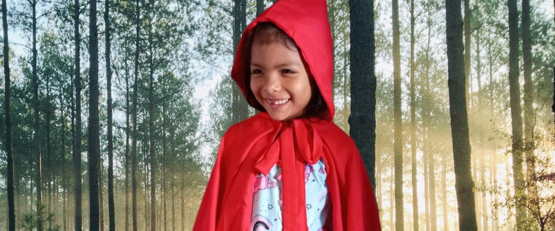 🟥 Del Cuento al Taller: Confecciona la Capa de Caperucita Roja para el Día del Libro (¡y más allá!)